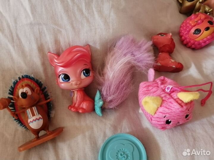 Много игрушек