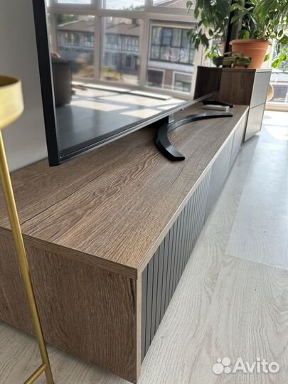 Тумба под телевизор