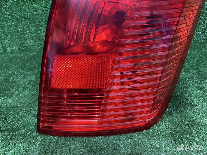 Фонарь задний правый Peugeot 308 универсал