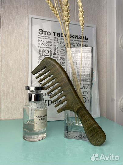 Расческа гребень деревянная сандаловая