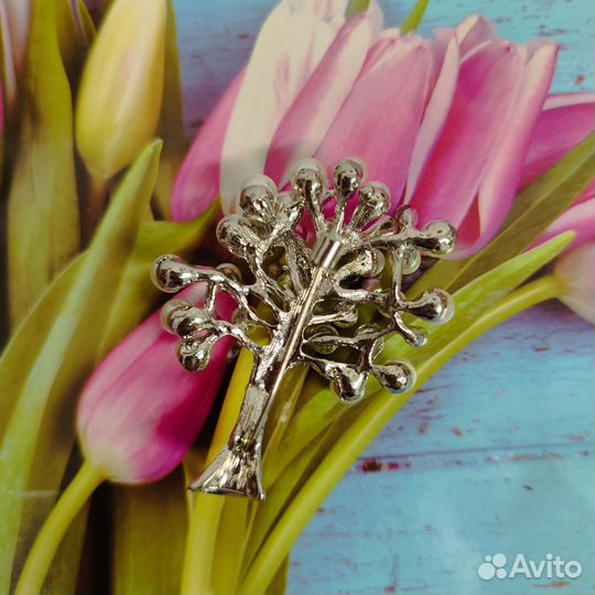 Брошь жемчужное дерево