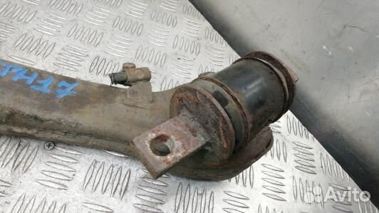 Рычаг задний honda civic 8 (SPH17LW04)