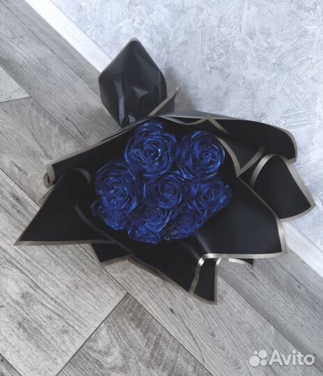 Букет из атласных роз