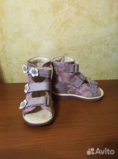 Сандали для девочки