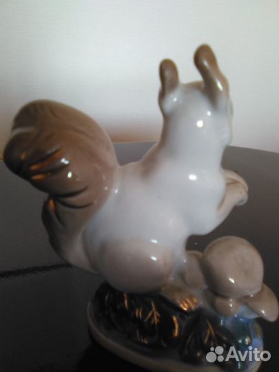 Статуэтка Белочка с грибами
