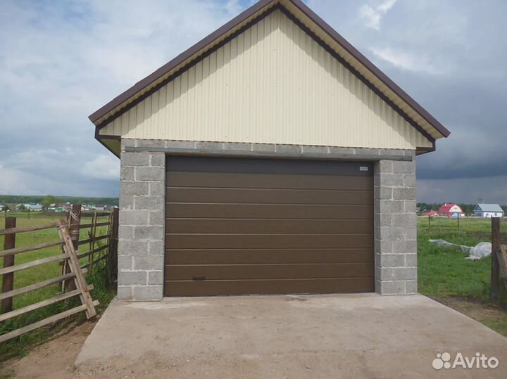 Секционные ворота