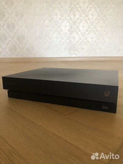 Xbox One X + Fifa 20