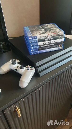 Sony playstation 4 PS4 pro