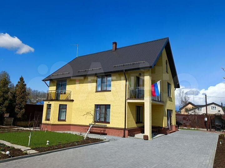 Дом 246 м² на участке 6 сот.