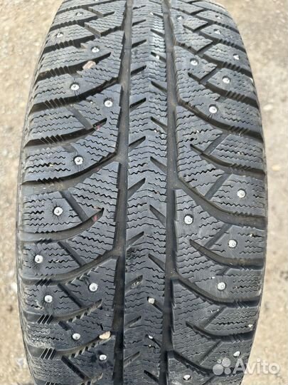 Bridgestone cruiser 215/60r17 шипованые