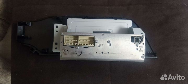 Штатная магнитола на kia rio 4