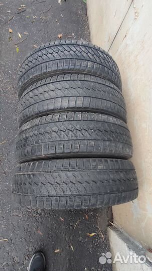 Bridgestone Blizzak W810 205/75 R16C