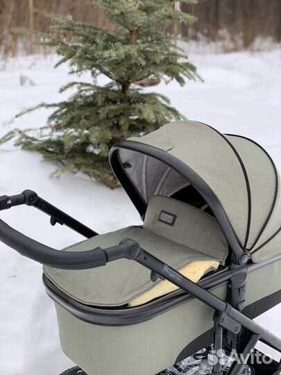 Прогулочная коляска MON