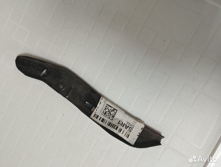 Кронштейн крепления фары левой RX270/350/450H