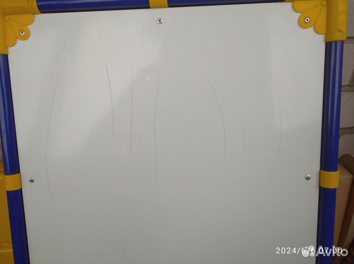 Доска для рисования.Мольберт детский