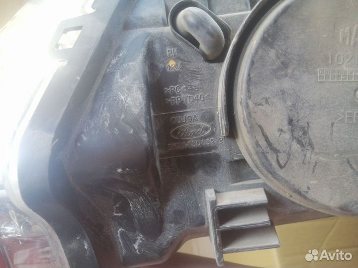 Фара передняя правая на Ford Tourneo Custom 2012