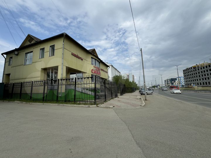 Здание, 400 м²