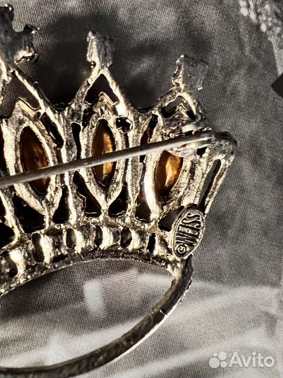 Виниажная брошь от Weiss