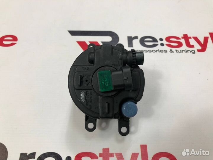 Туманка Toyota / Lexus 4 уха Valeo Правая R1975