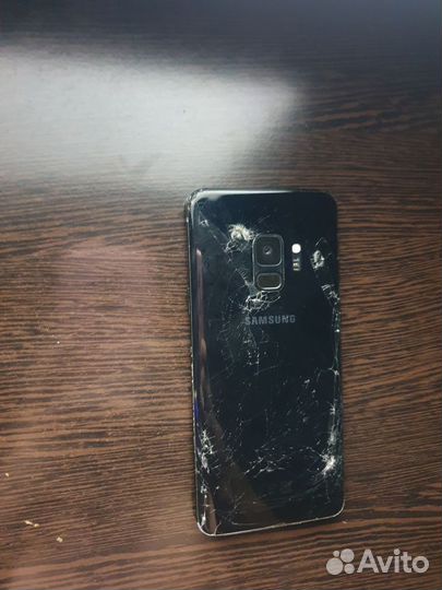 Samsung Galaxy S9, 4/64 ГБ