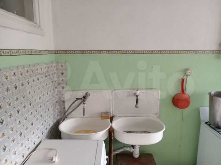 Комната 12 м² в 5-к., 3/5 эт.