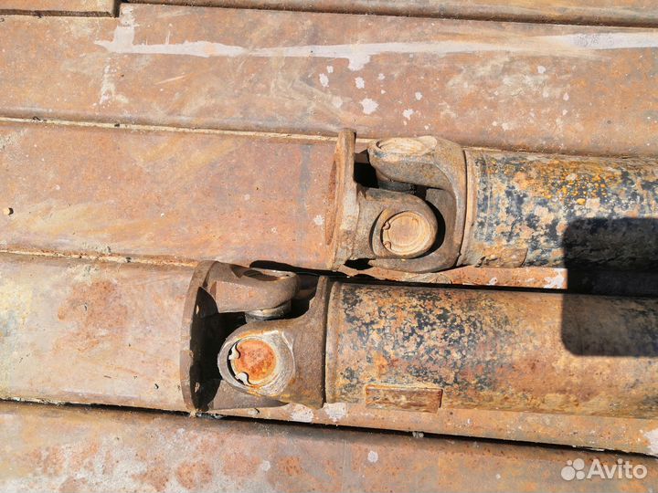 Карданный вал на ниву