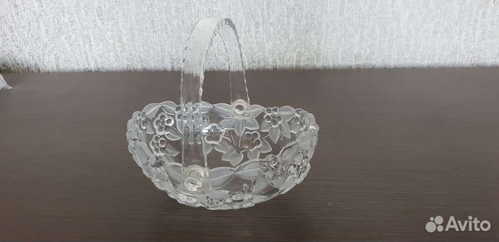 Хрустальная конфетница