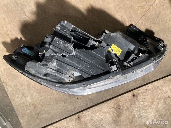 Фара левая Hyundai Tucson 2018