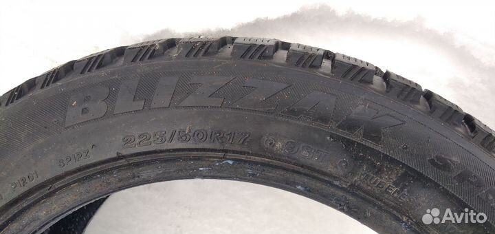 Bridgestone Blizzak Spike-01 225/50 R17