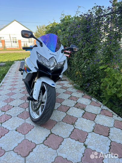 Suzuki gsxr 600