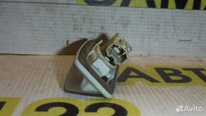 Фонарь подсветки номера Toyota Corolla (E120) 200