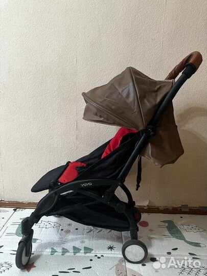 Прогулочная коляска yoya