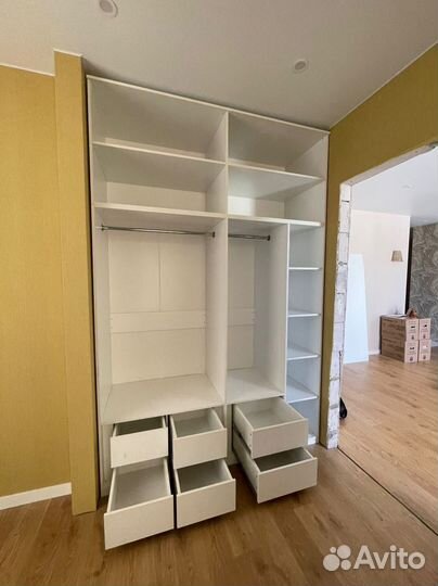 Черный шкаф