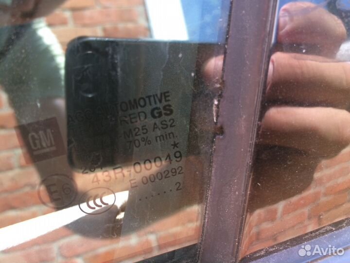 Стекло переднее левое на Opel astra j gtc