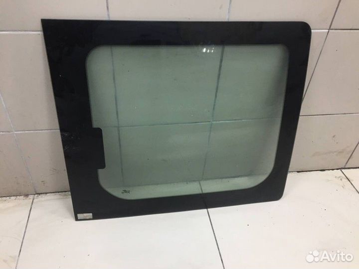 Стекло двери задней левой Ford Transit