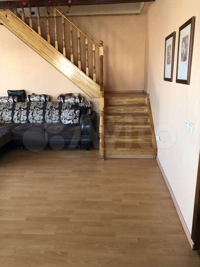 Дом 268 м² на участке 12 сот.