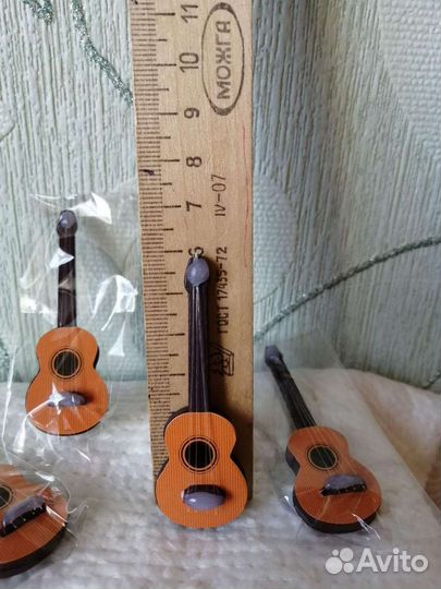 Мини Гитары.Музыкальные инструменты