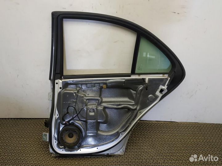 Дверь задняя правая Mercedes-Benz C-Класс