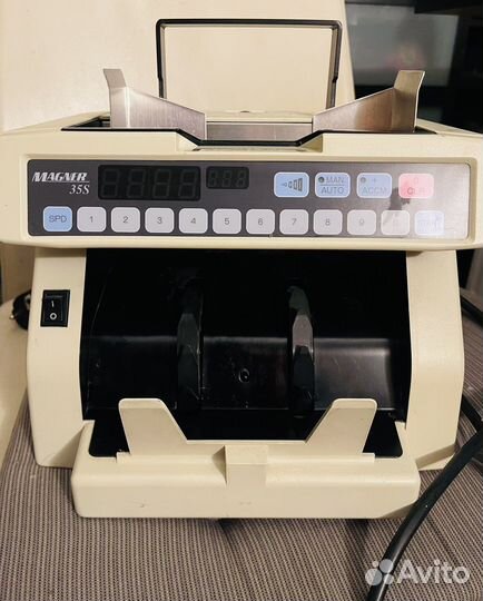 Счетная машинка для денег