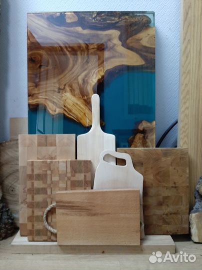 Доска деревянная для подачи кухонная разделочная