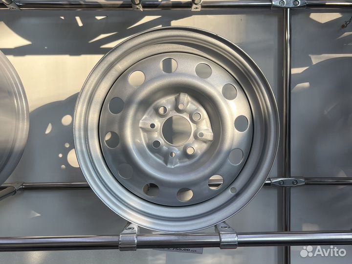 Новые стальные диски R14 на ваз Datsun