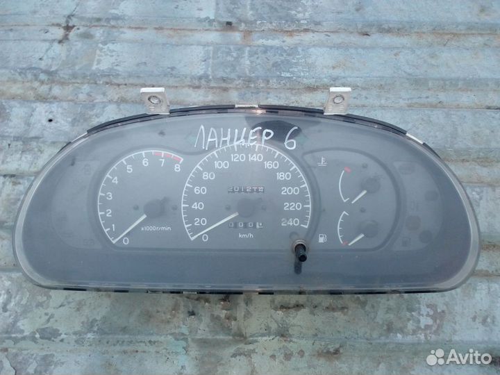 Панель приборов Mitsubishi Lancer 5 88-91