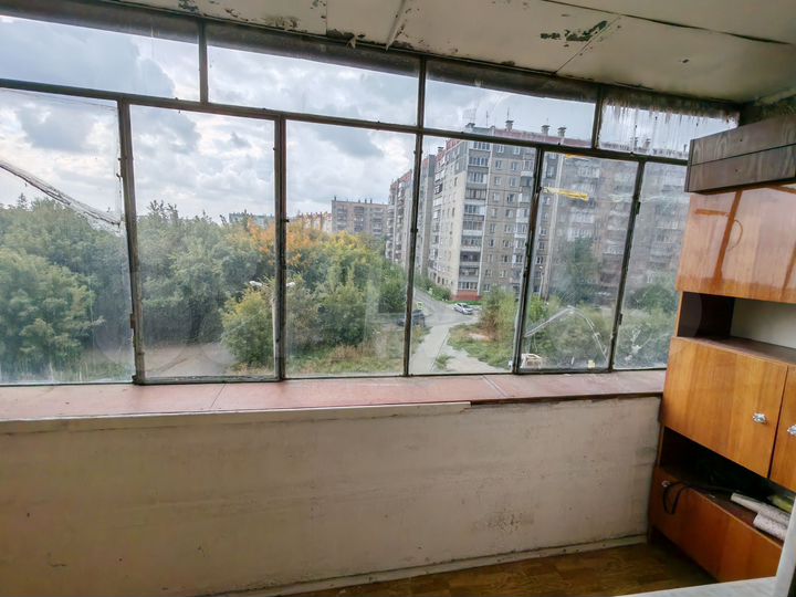 2-к. квартира, 52 м², 4/10 эт.