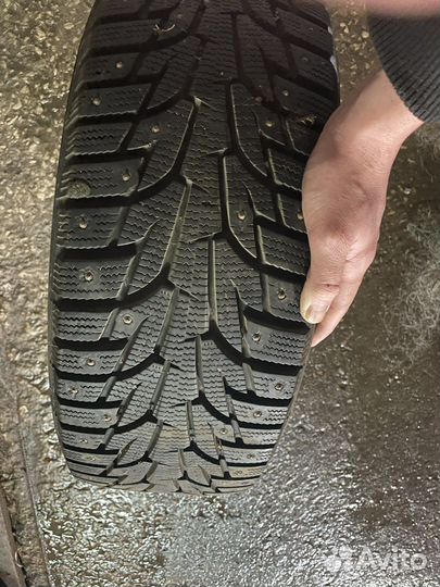 Годные тапки R16