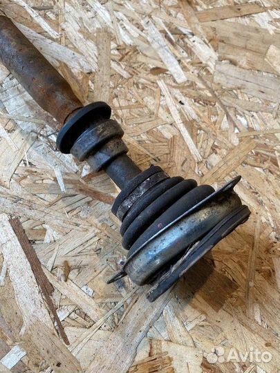 Полуось (привод) передняя левая Renault Logan