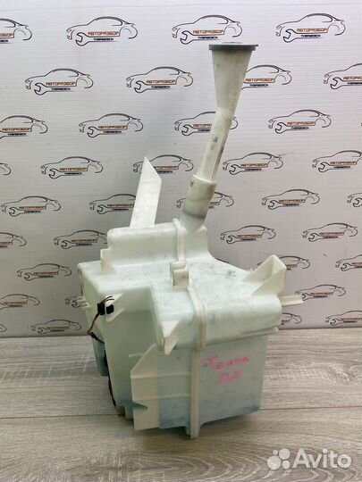 Бачок омывателя Nissan Teana J32 (с моторчиком)