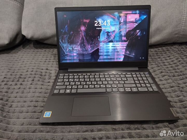 Ноутбук lenovo