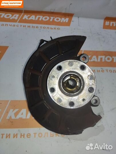 Кулак передний правый Volkswagen Touran 2006