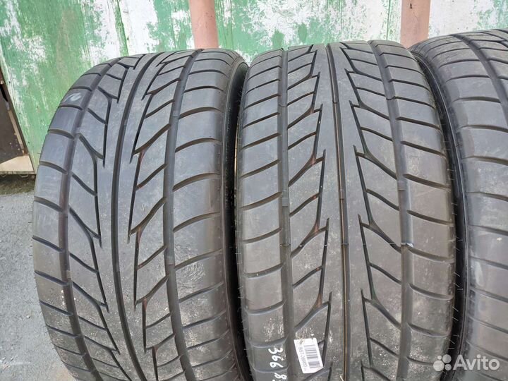 Nitto NT555 Extreme ZR 245/40 R20 и 275/35 R20 99W