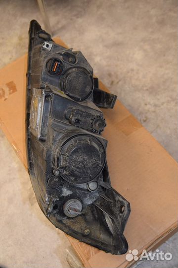 Фара правая Kia Sorento 2 XM 2009-2012